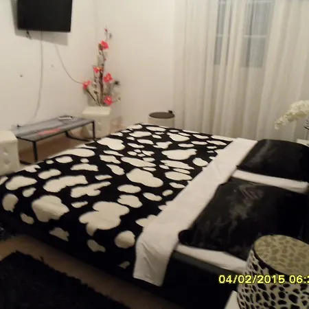 斯坦布克客房和公寓酒店
