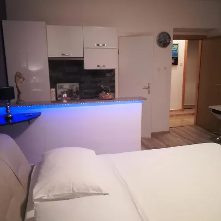 斯坦布克客房和公寓酒店 3* 斯普利特