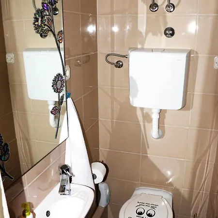 And Stambuk Gostinjska kuća 3*